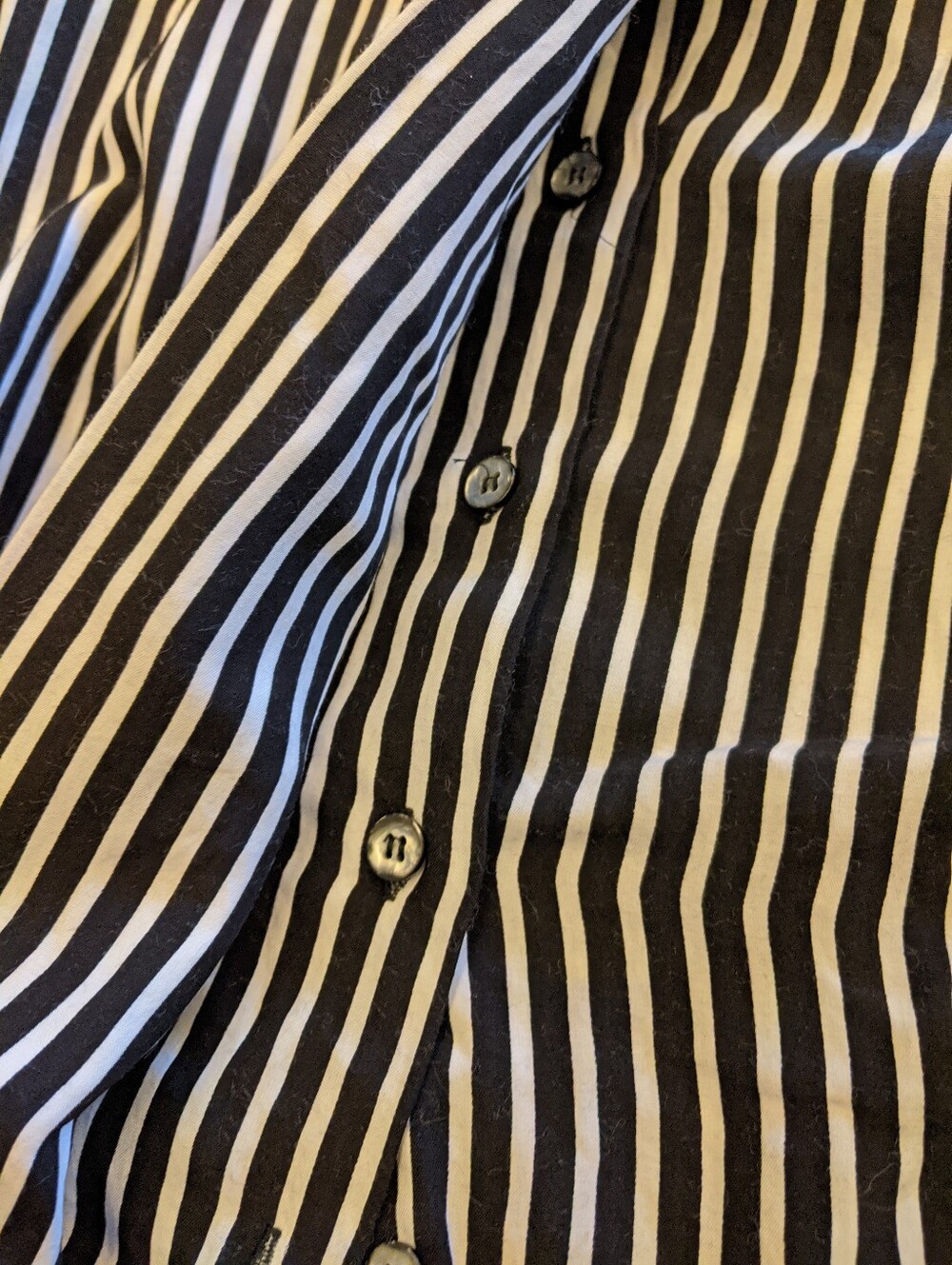 Sophisticates blouse. - Picture 3 of 4